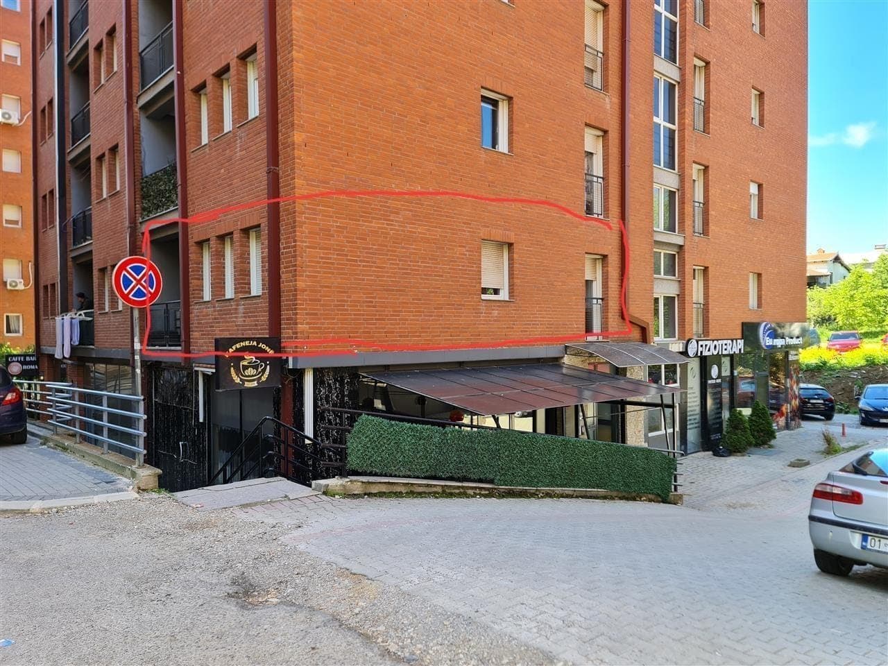 Banesë/Lokal me qira – Rruga B, te Rrethi i Vives