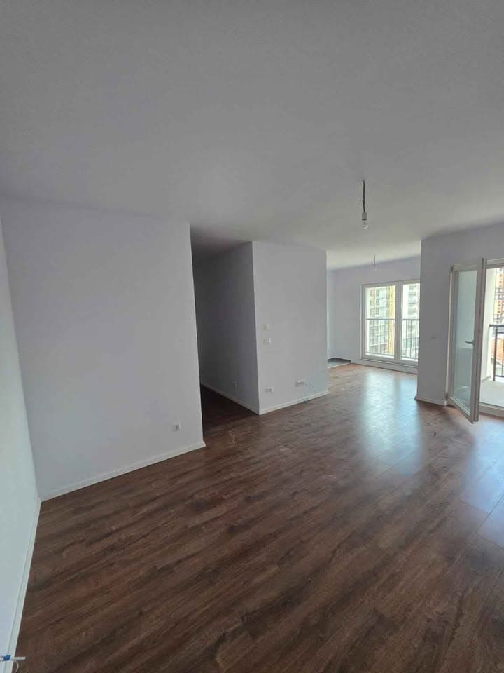🏢 **Banesë me Qira për Zyrë – 85 m² | Kompleksi Linda 20 | Fushë Kosovë**
