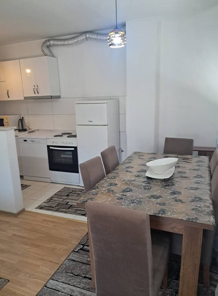 🏡 BANESË ME QIRA – EMshir | Kompleksi Fitorja